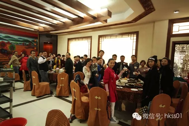 ʢ�����F(tu��n)ȫ�w������ʢ�����i����56�Ç��HС�����ڽMί���ɆTǰ�������T�h��Ȼ��Ȫ����һҹ�Ρ�